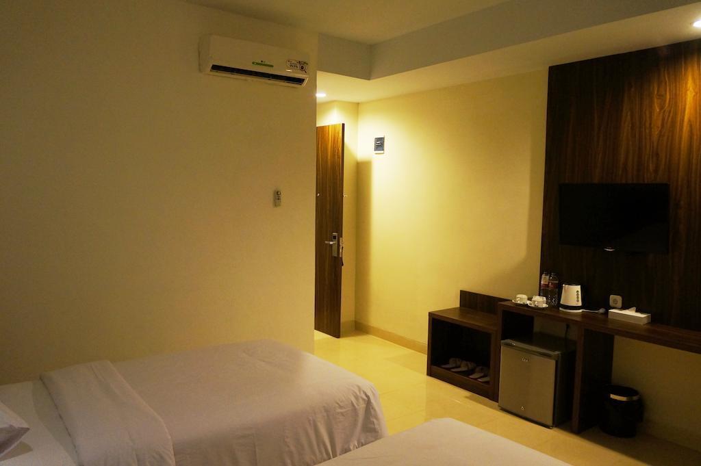 Ameera Hotel Пеканбару Экстерьер фото
