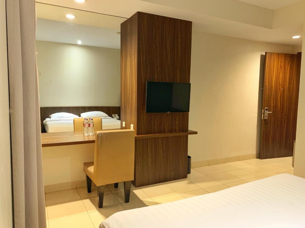 Ameera Hotel Пеканбару Экстерьер фото